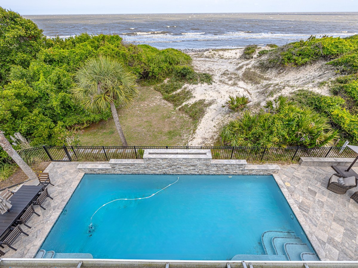 Why Fall is the Best Time to Visit Jekyll Island (And Where to Stay Right on the&nbsp;Beach)